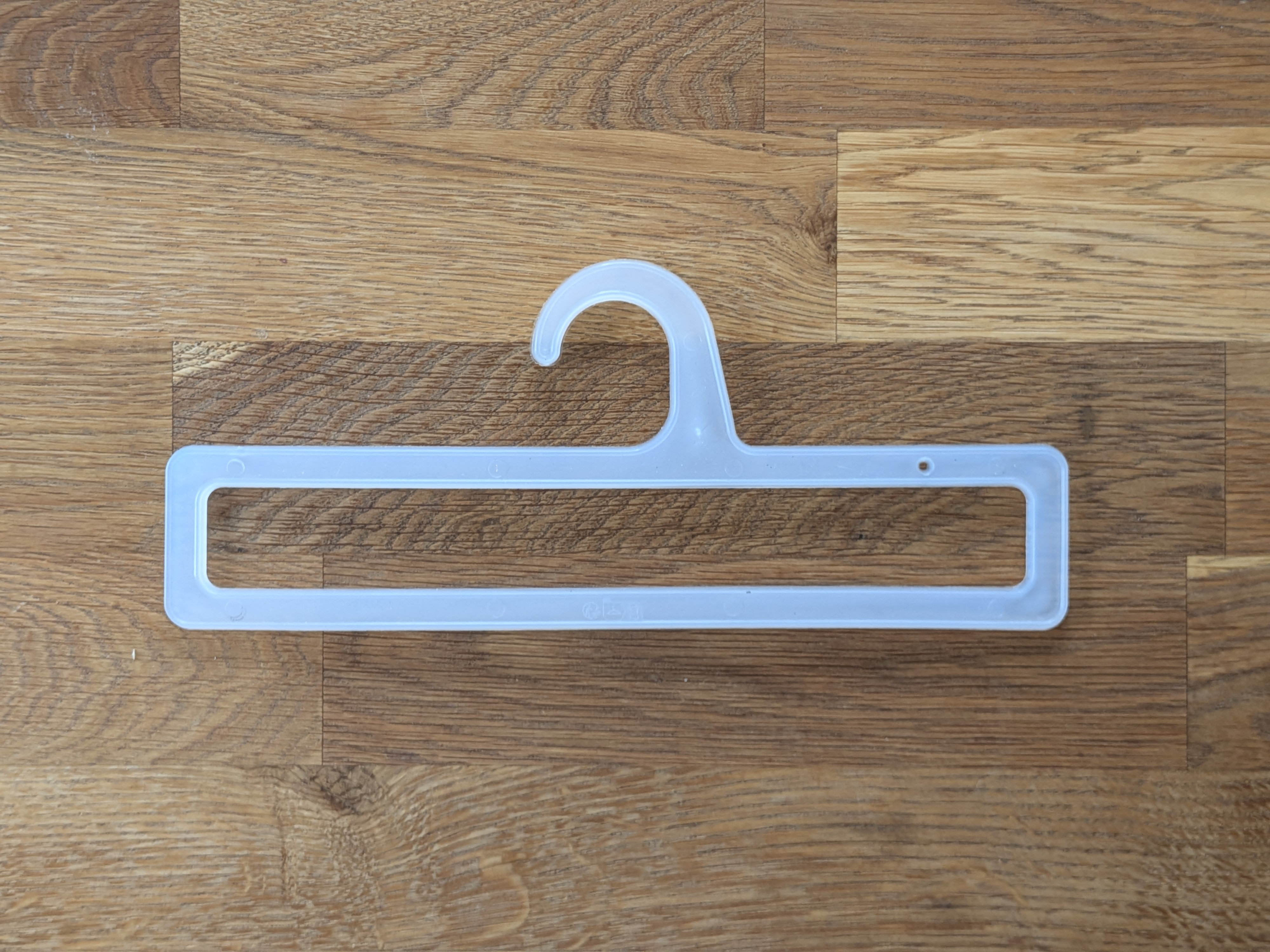 Wieszak plastikowy O5 - producent OLPLAST